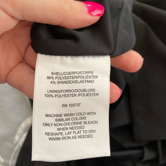 NWOT Donna Morgan Cap Sleeve Crep Sheath Dress in Black Vneck MIDI - Picture 9 of 9